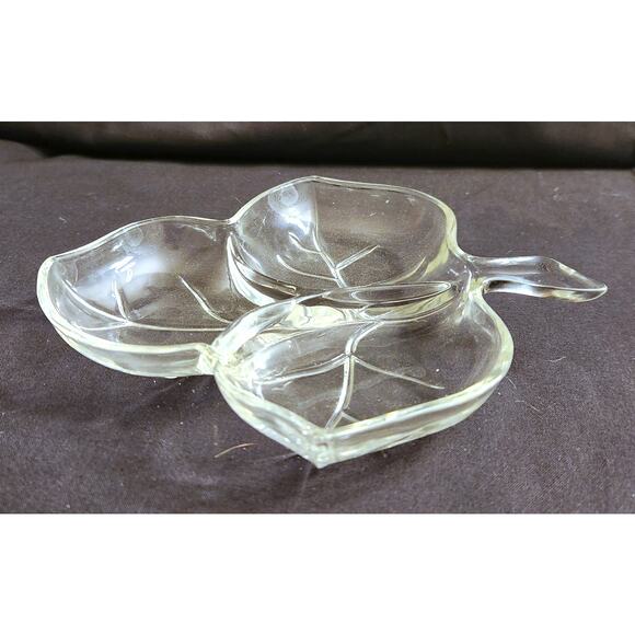Leaf Pattern Shaped Divided Dish 3 Part Candy or Nut Dish Vintage Serving Plate - Picture 5 of 7